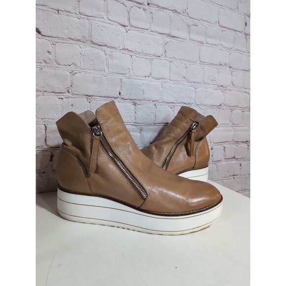 Silent D Womens Nene Tan Leather Round Toe Booties Size 40 M Double Zip Sneaker - Picture 1 of 15